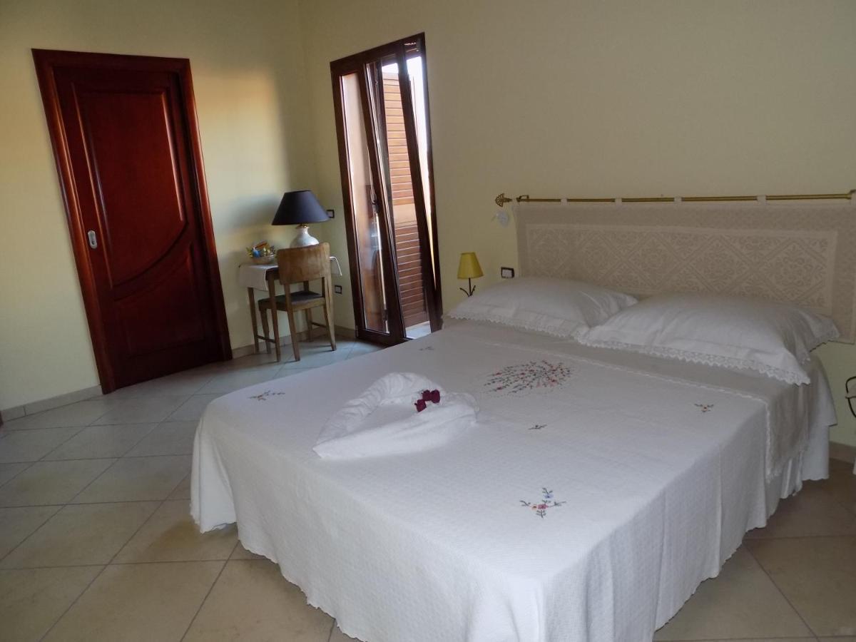 Al Ciclamino Bed & Breakfast Monastir Bagian luar foto