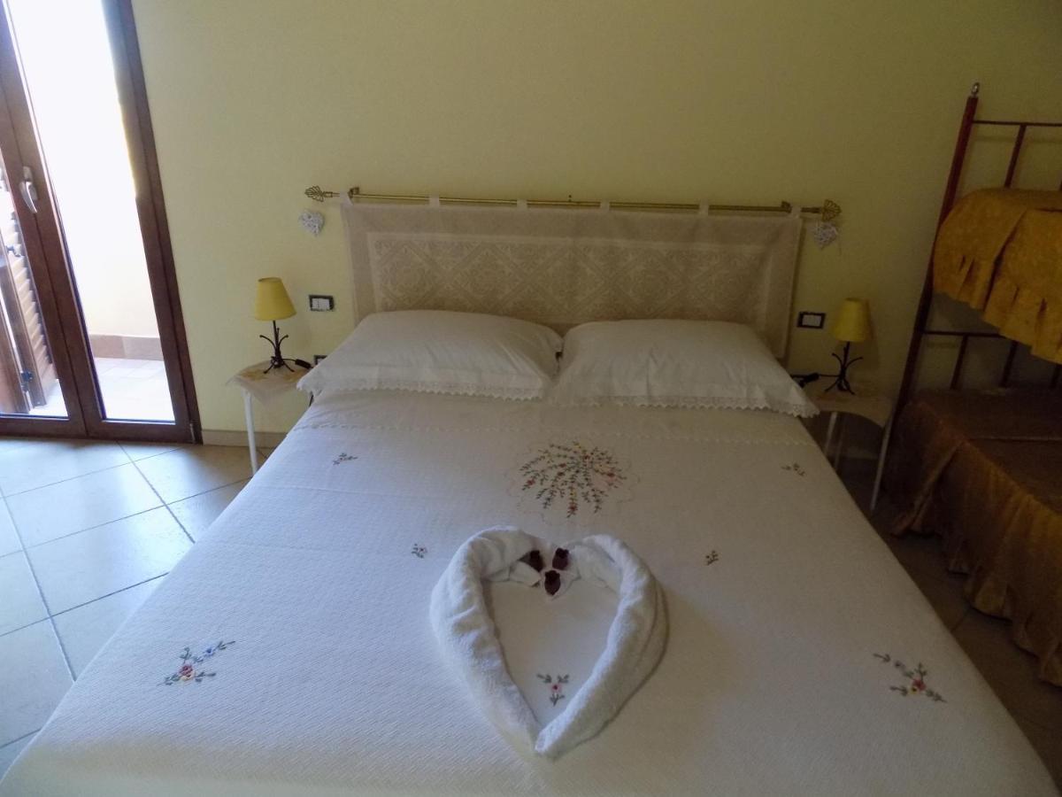 Al Ciclamino Bed & Breakfast Monastir Bagian luar foto