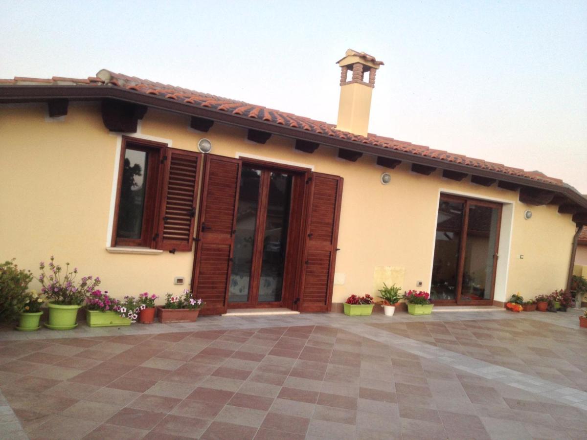 Al Ciclamino Bed & Breakfast Monastir Bagian luar foto